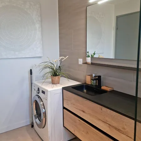 Apartamento L'ecrin D'andréa - à 20min De La Et 5min Du Centre, Parking Privé - By Auraconciergerie